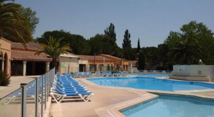 Appartement Village 9 En Residence De Vacances En Camargue アルル エクステリア 写真
